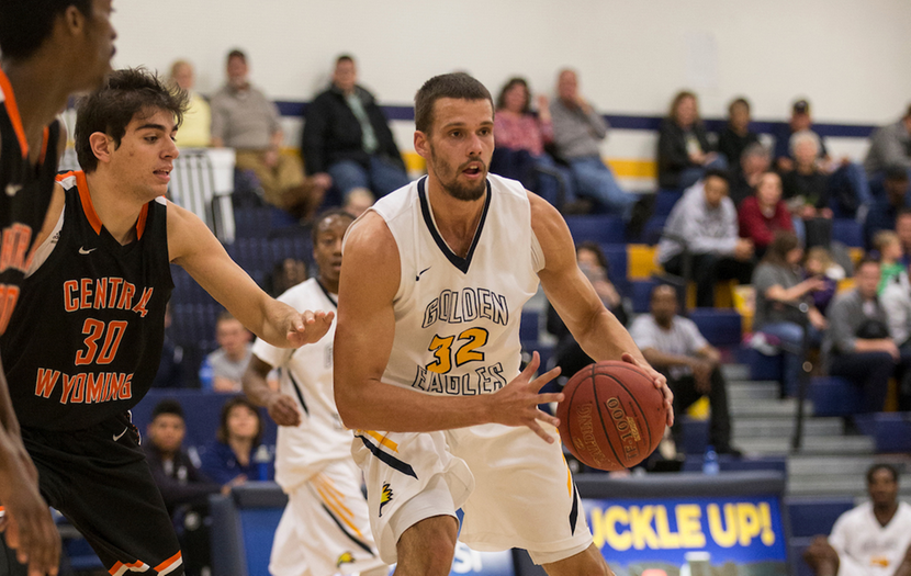 Cold-Shooting Second Half Dooms Men&rsquo;s Hoops