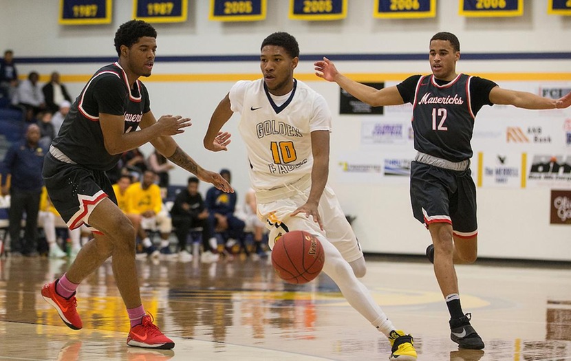 Zaire Mateen breaks out of double team