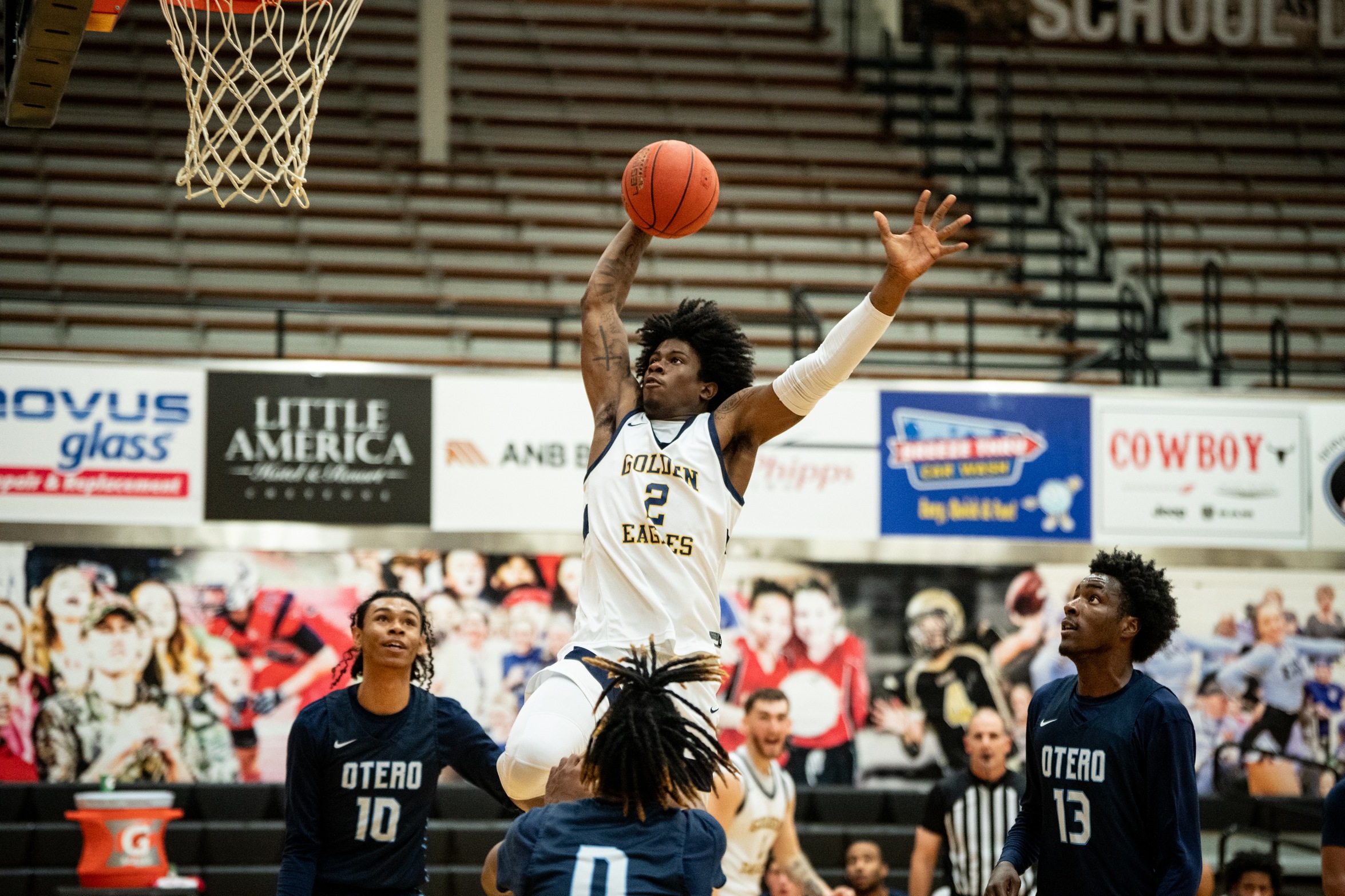 Men's basketball erases double digit deficit to defeat Northwest 92-75 for first conference win