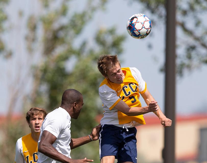 Golden Eagles Defeat Central CC at Home