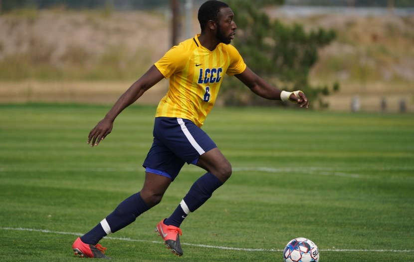 Golden Eagles breeze past Thunderbirds