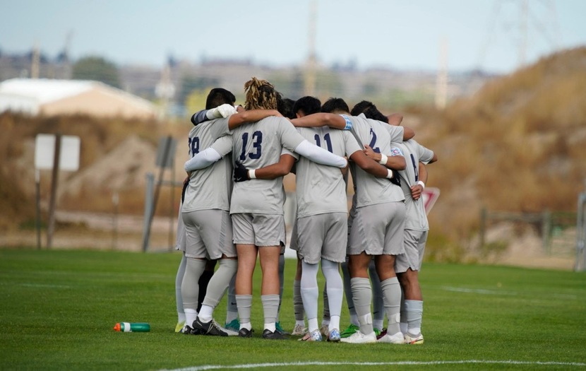 Men's soccer can't overcome early deficit to WNCC in 2-1 loss