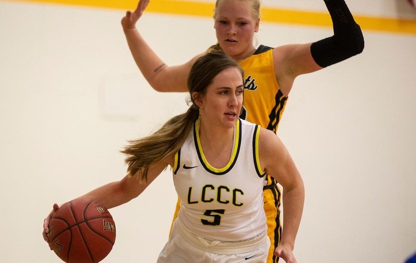 Golden Eagles Defeat Trappers, 78-59