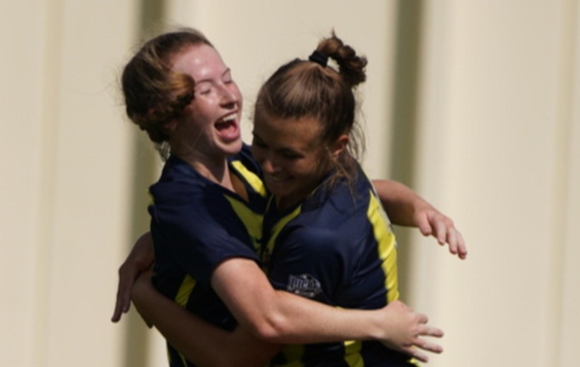 Brown, Cornaby help Eagles snap skid