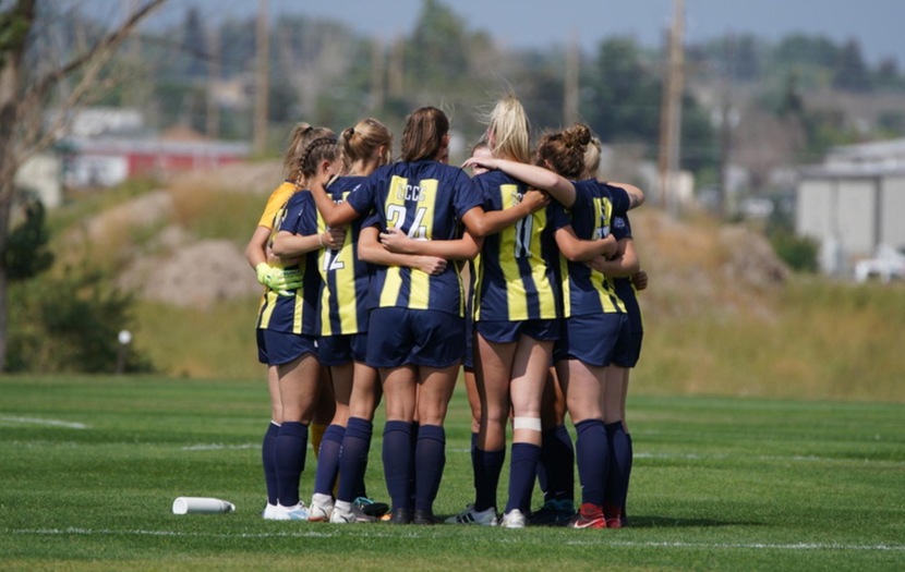 Golden Eagles and Trojans play to scoreless tie