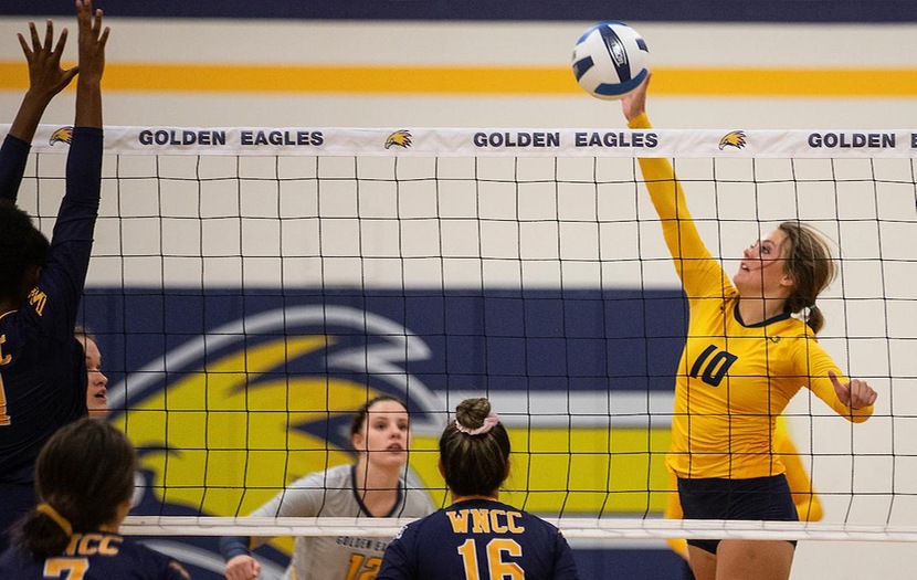 Golden Eagles Finish Lancer Invite 1-3