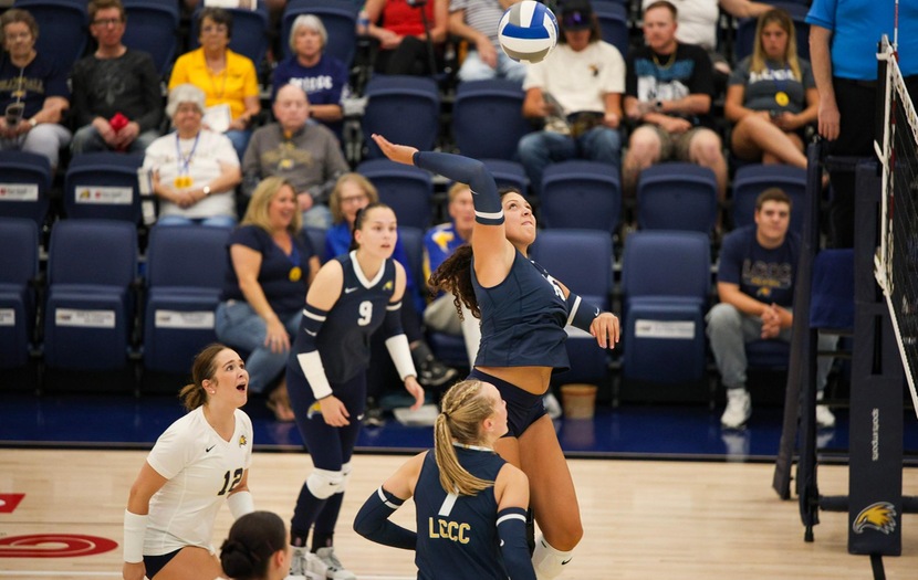#4 NJC takes down LCCC in straight sets